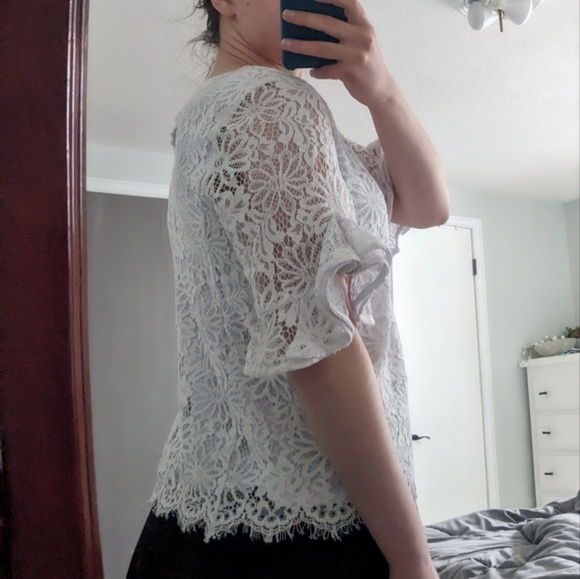 Nanette Brilliant White Ruffle Sleeve Floral Lace Blouse - Picture 4 of 10